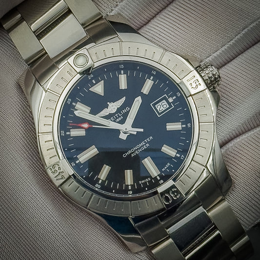 Breitling Avenger 43mm Auto A17318